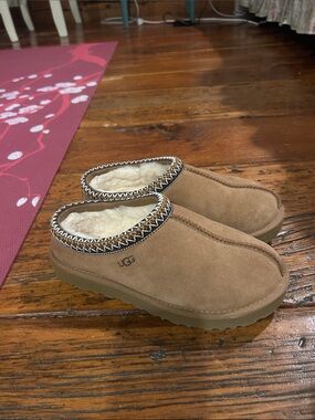 UGG Tasman Slippers